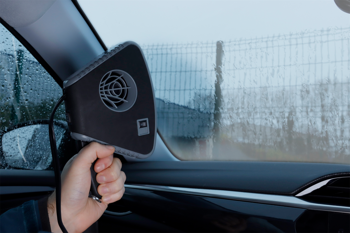12v Auto Heater/Defroster with Light - image 5
