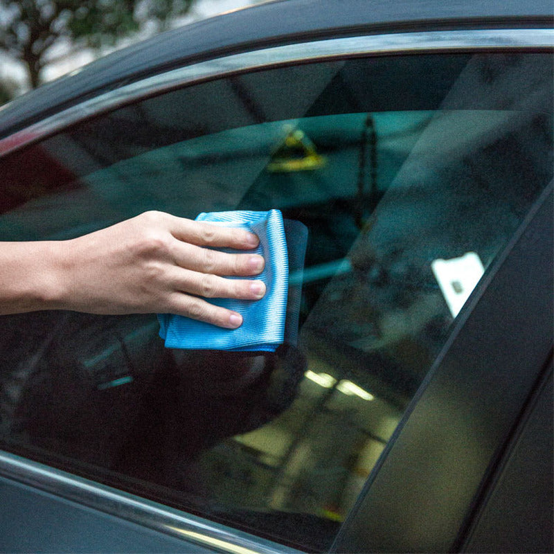 Microfibre glass cleaning cloth